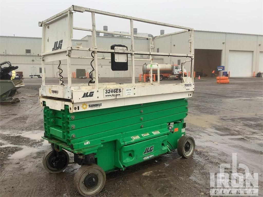 JLG 3246ES Sakselifter