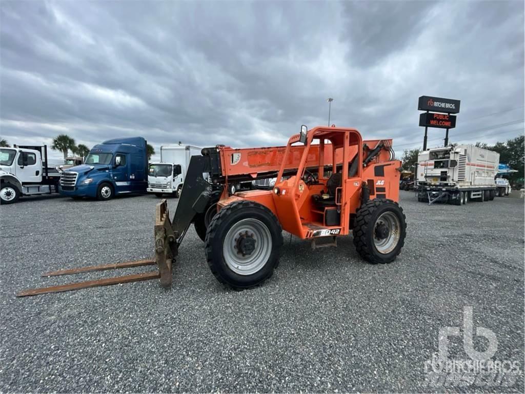 JLG 8042 Teleskoplastere