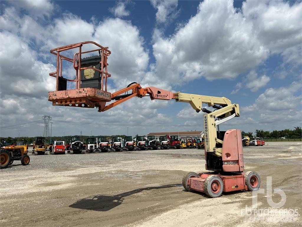 JLG E300AJP Stillas, vinsjer og vareheiser