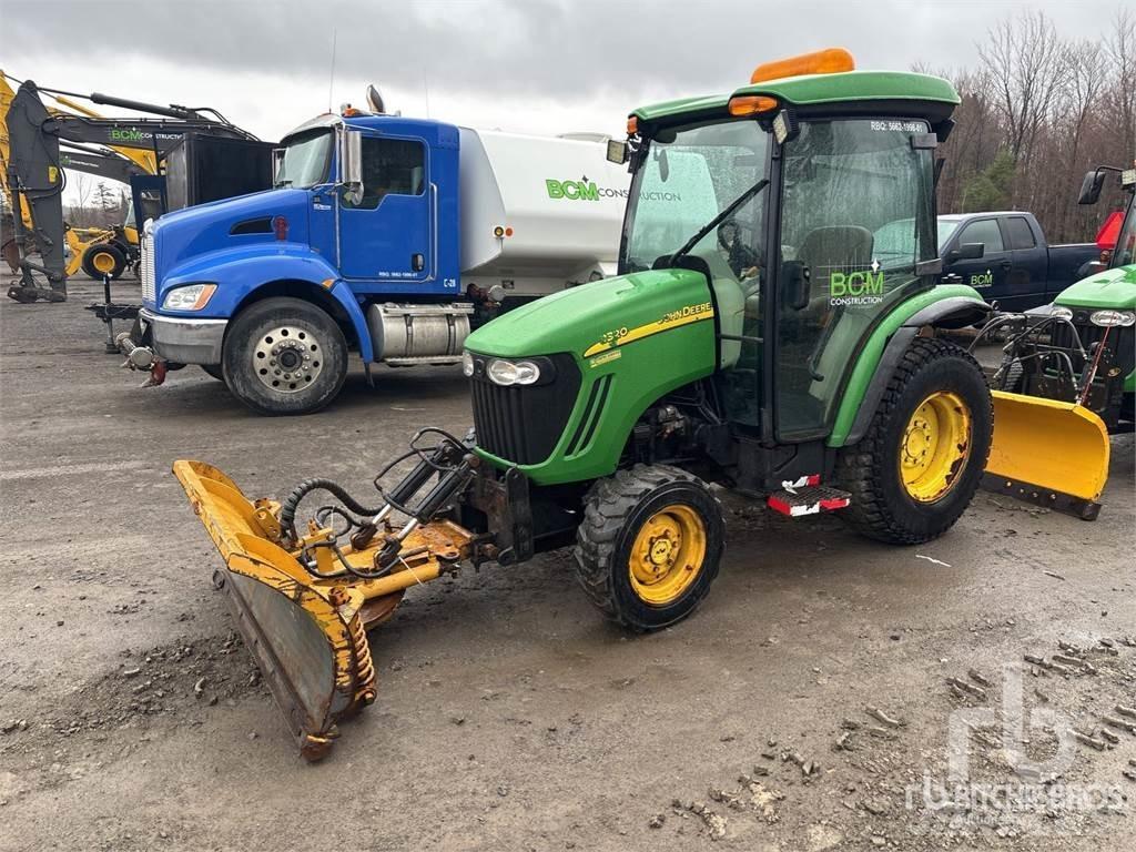 John Deere 3320 Kompakttraktorer