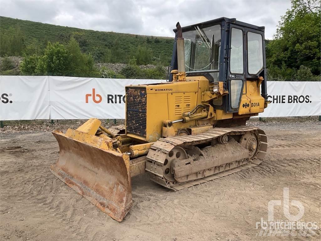 Komatsu D31A-17 Dozere Beltegående