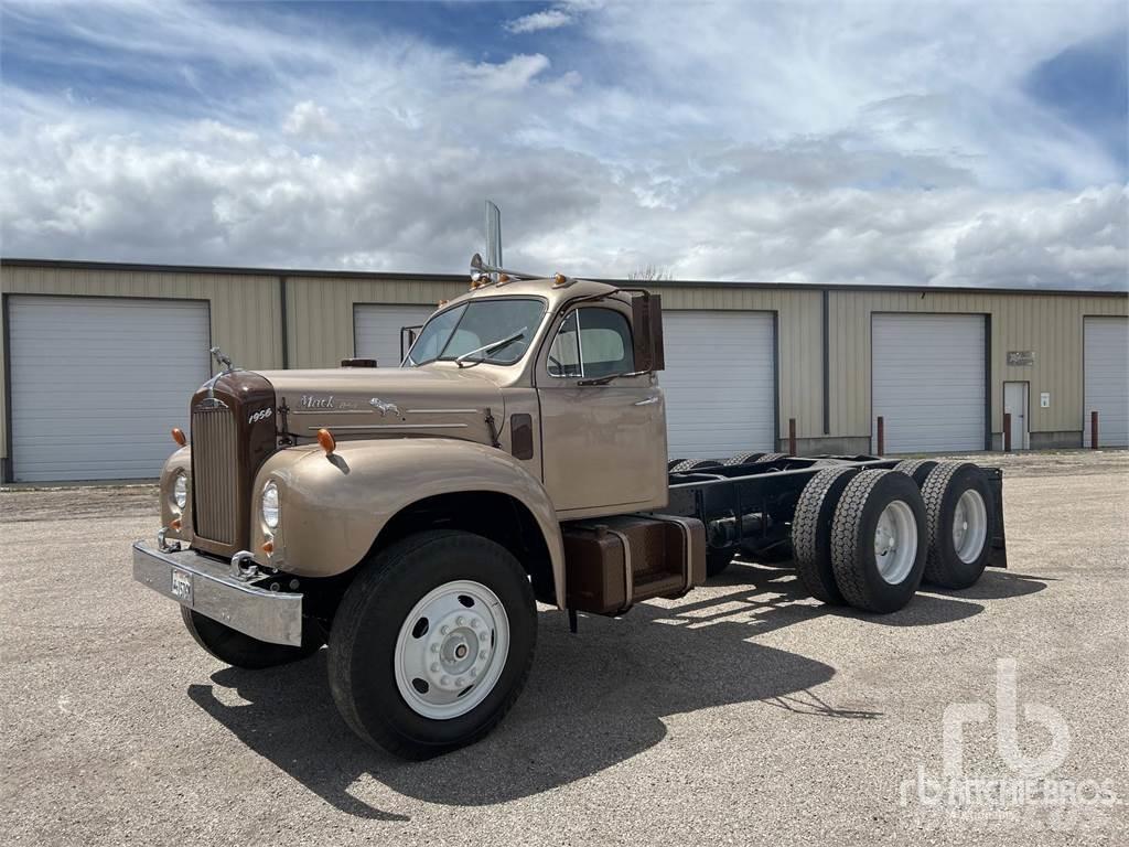 Mack 1956 Chassis