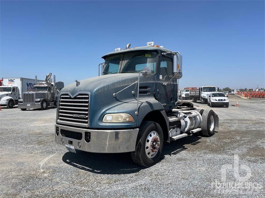 Mack CH612 Trekkvogner