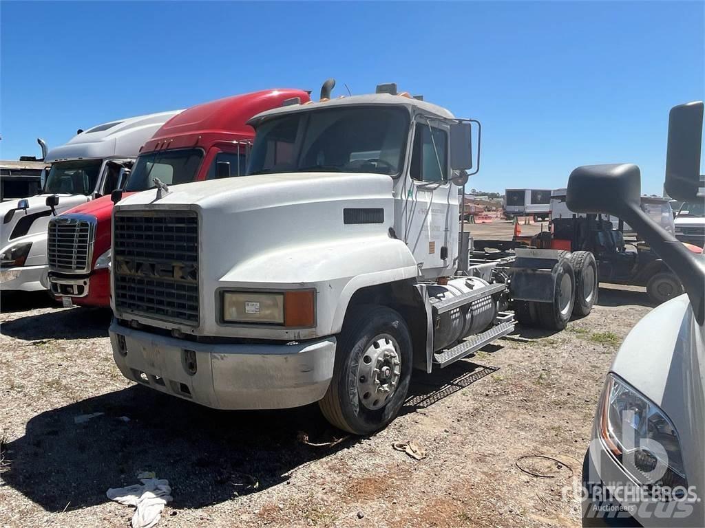 Mack CH613 Trekkvogner