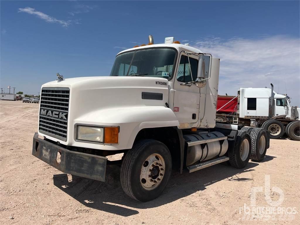 Mack CH613 Trekkvogner