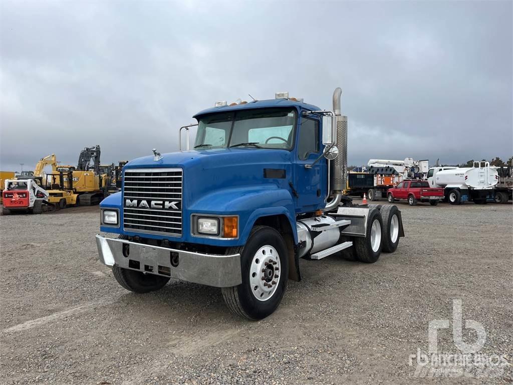 Mack CH613 Trekkvogner