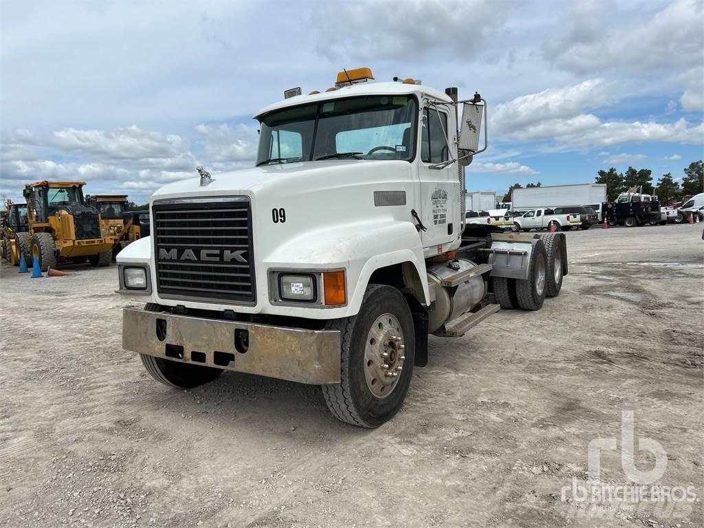 Mack CH613 Trekkvogner