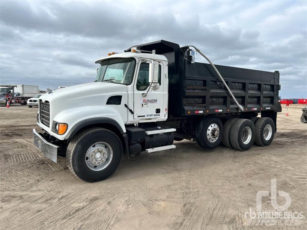 Mack CV713 Tippbil