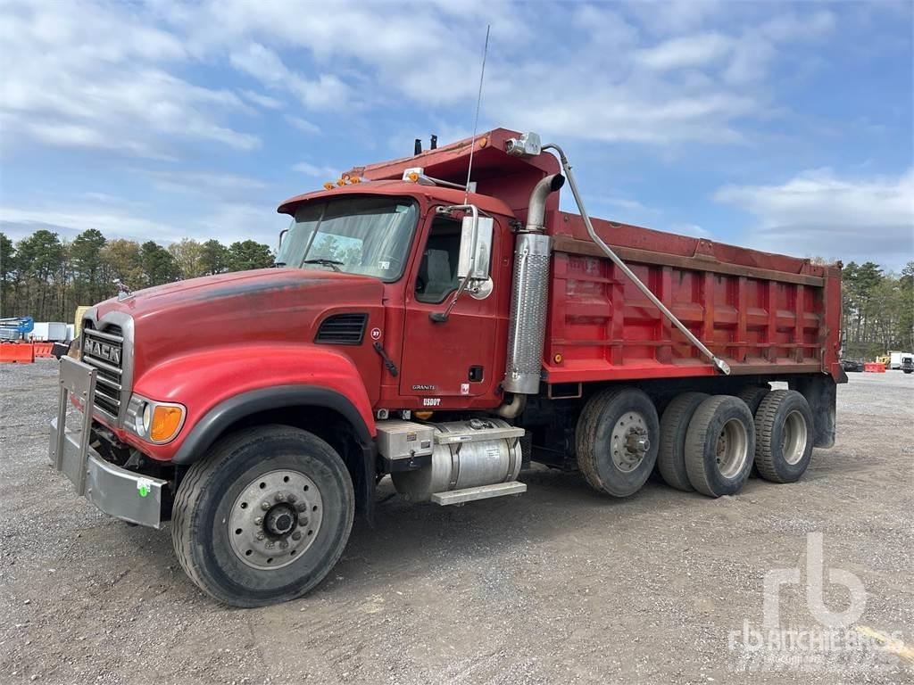 Mack CV713 Tippbil