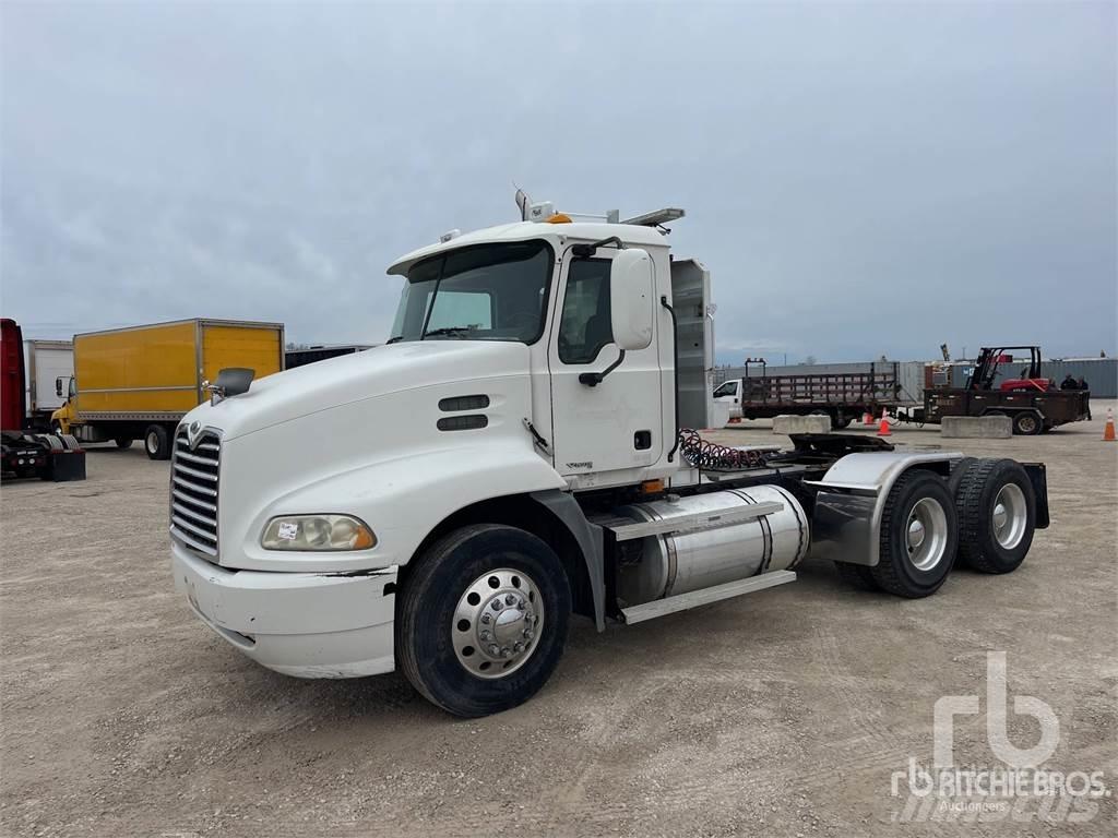 Mack CXN613 Trekkvogner