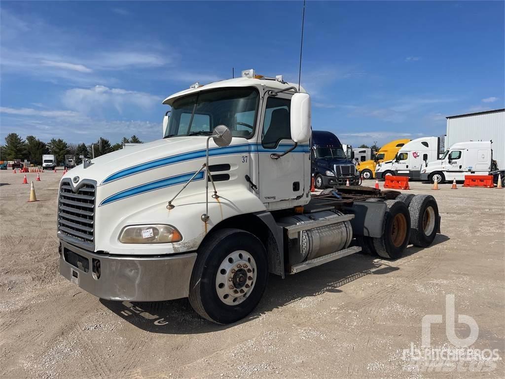 Mack CXN613 Trekkvogner