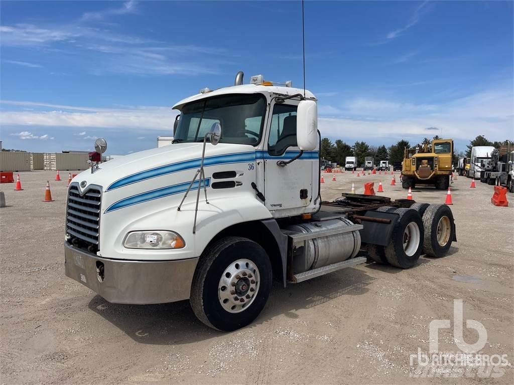 Mack CXN613 Trekkvogner