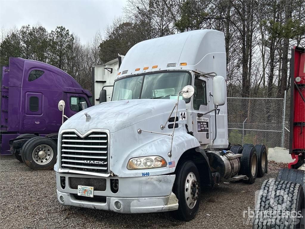 Mack CXU613 Trekkvogner