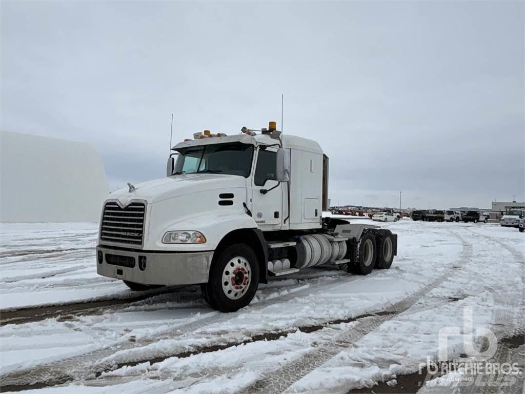 Mack CXU613 Trekkvogner