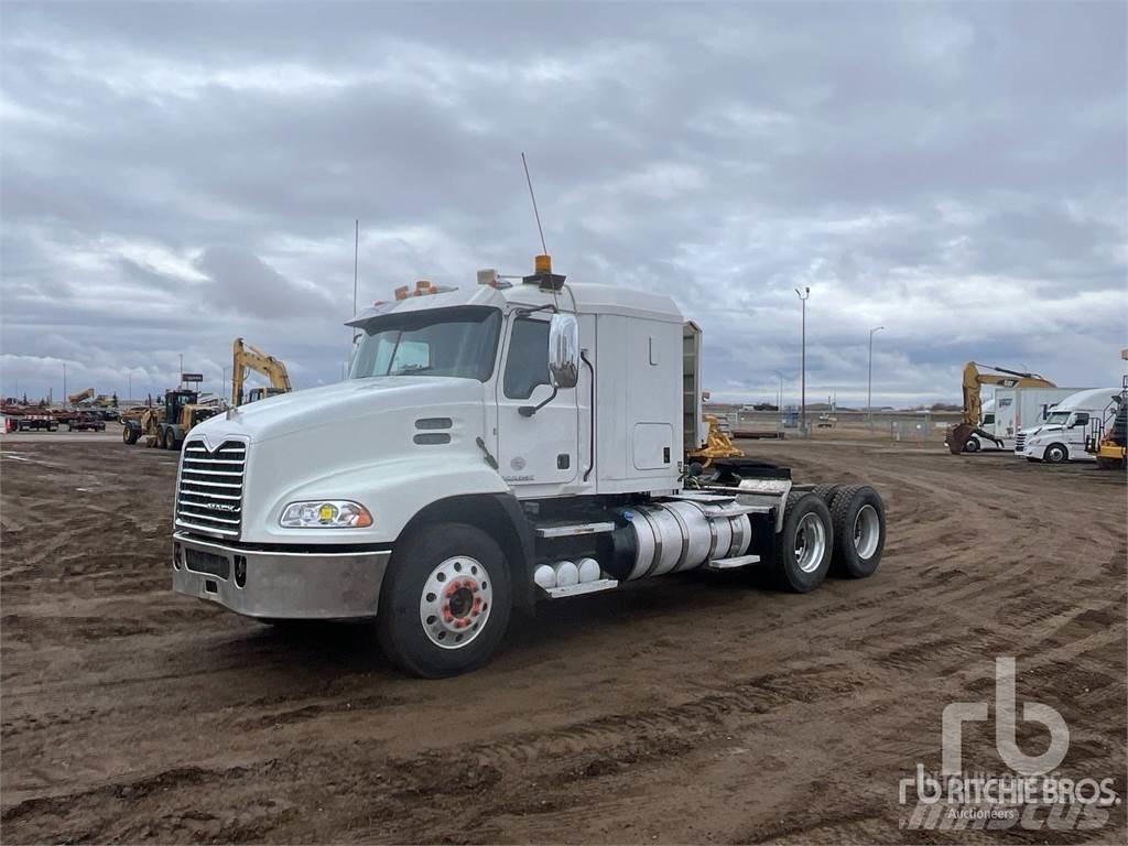 Mack CXU613 Trekkvogner