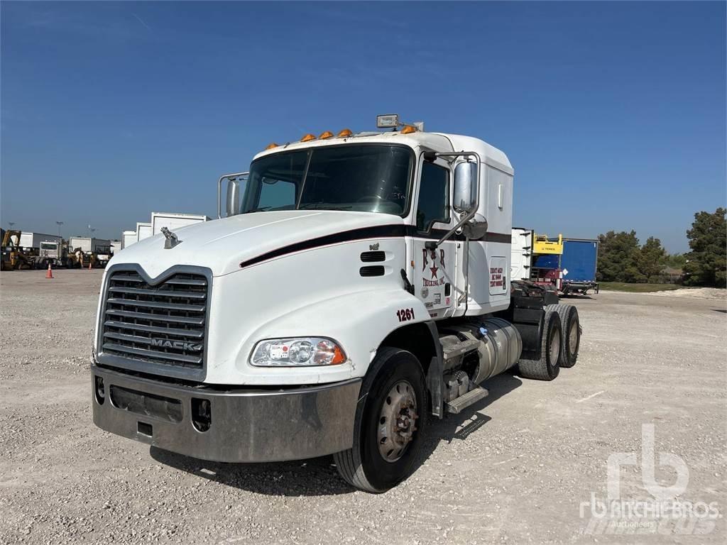 Mack CXU613 Trekkvogner