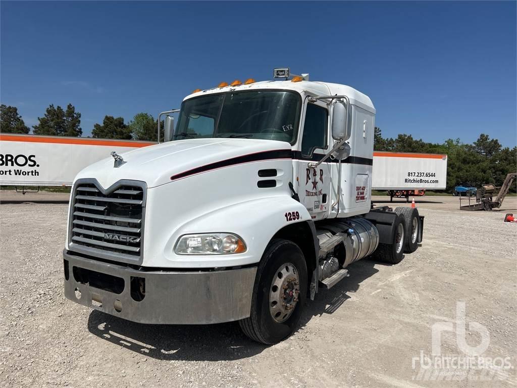 Mack CXU613 Trekkvogner