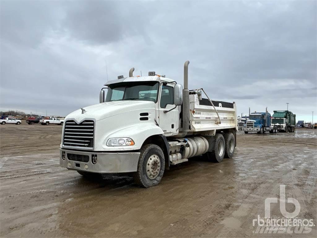 Mack CXU613 Tippbil