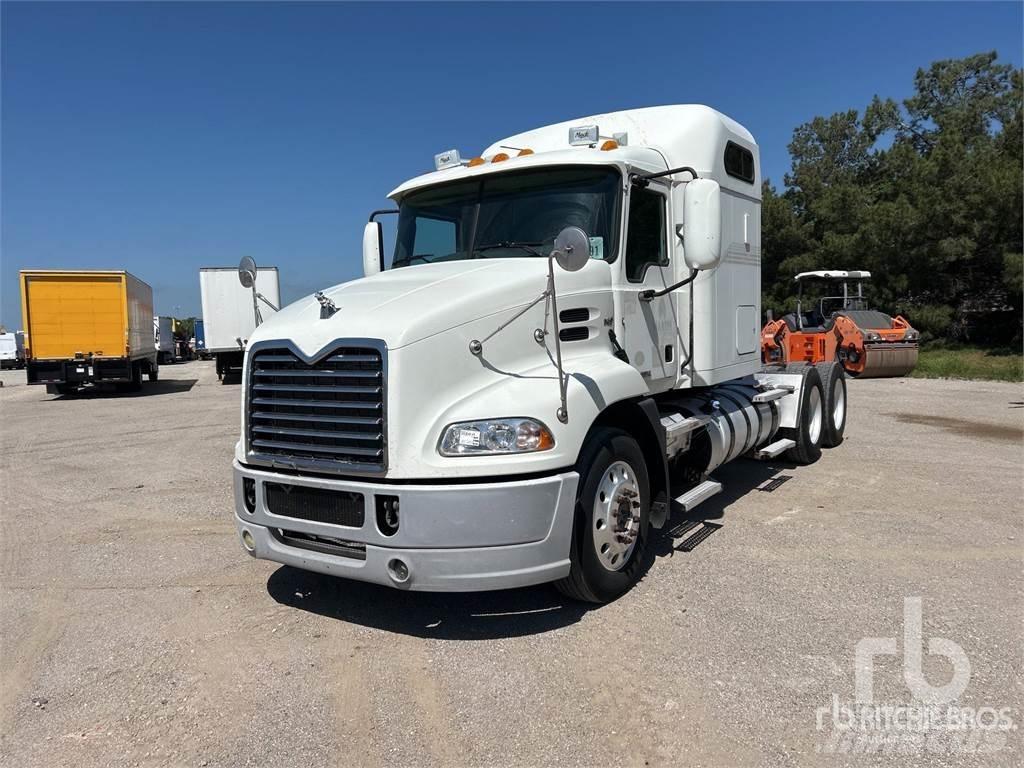 Mack CXU613 Trekkvogner