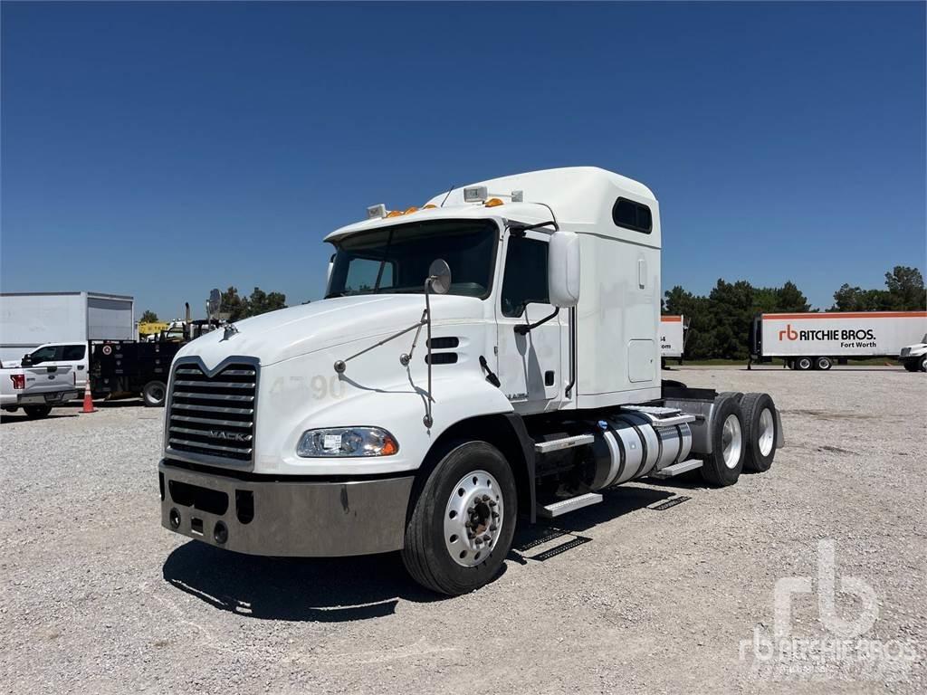 Mack CXU613 Trekkvogner
