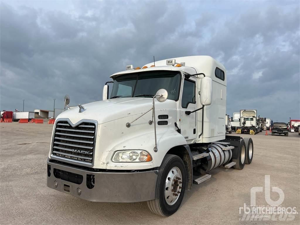 Mack CXU613 Trekkvogner