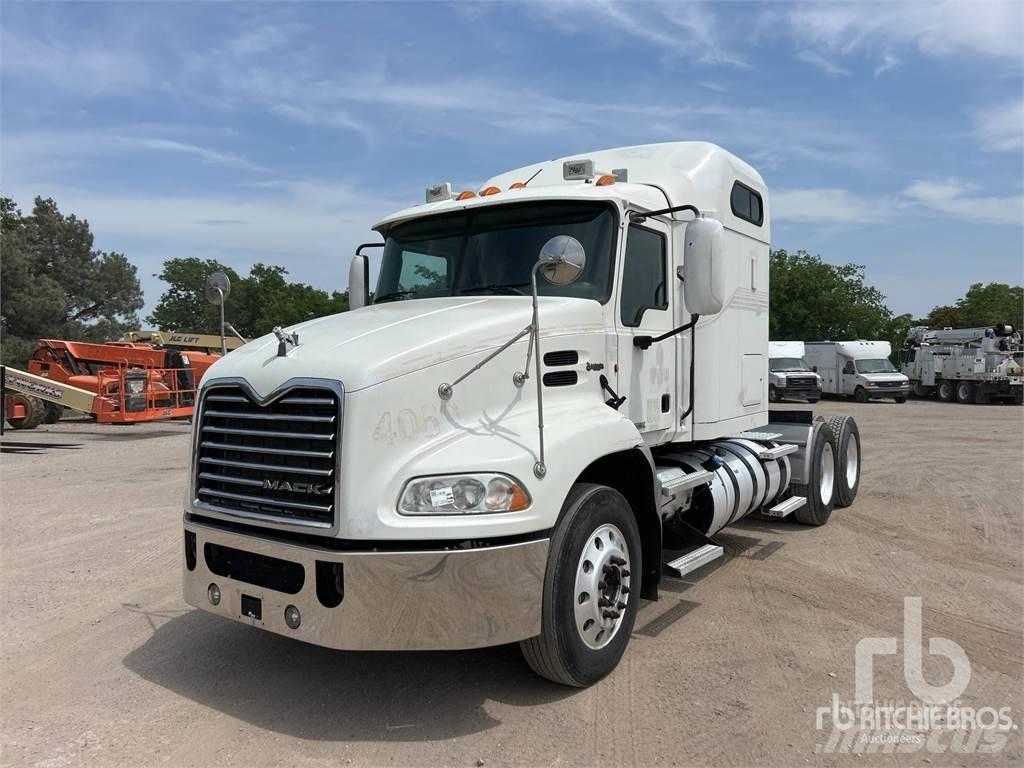 Mack CXU613 Trekkvogner