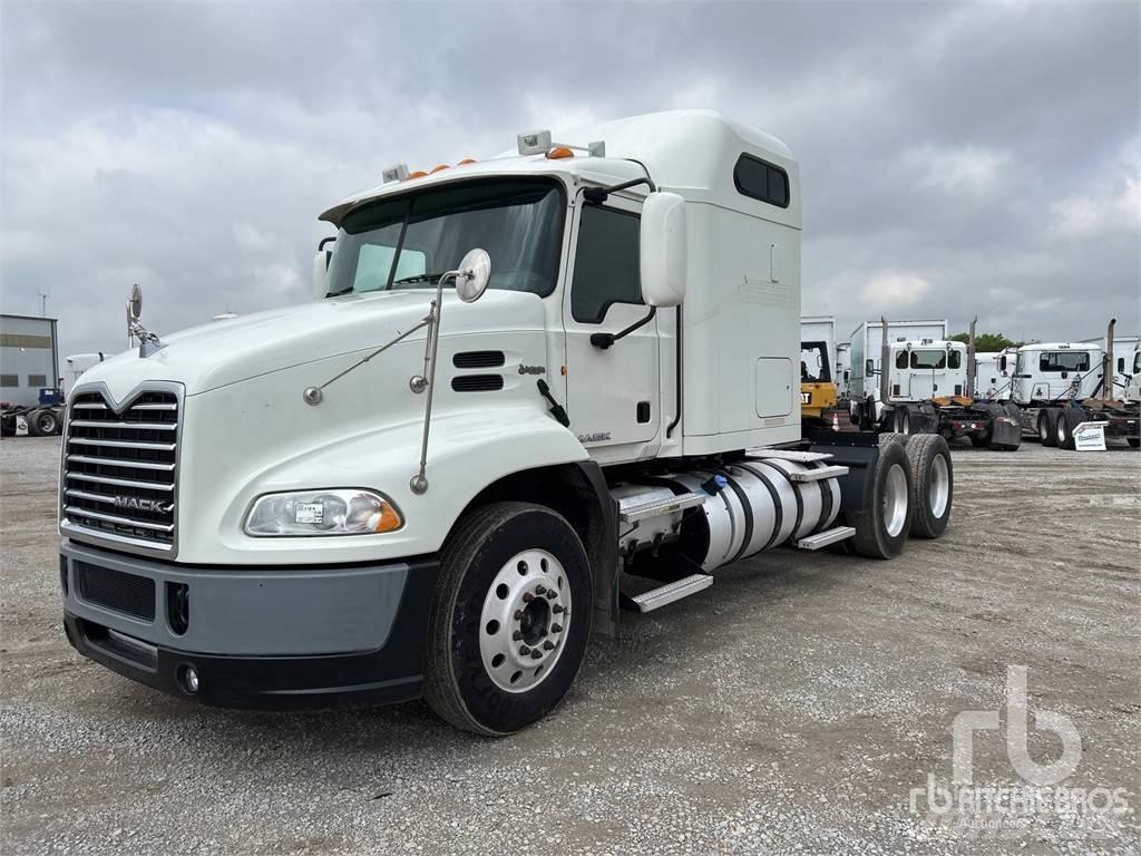 Mack CXU613 Trekkvogner