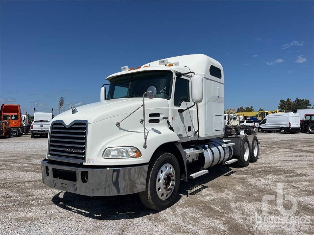 Mack CXU613 Trekkvogner