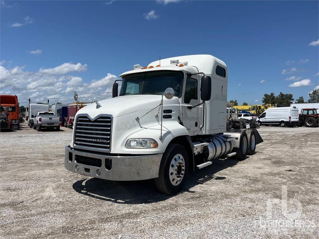 Mack CXU613 Trekkvogner