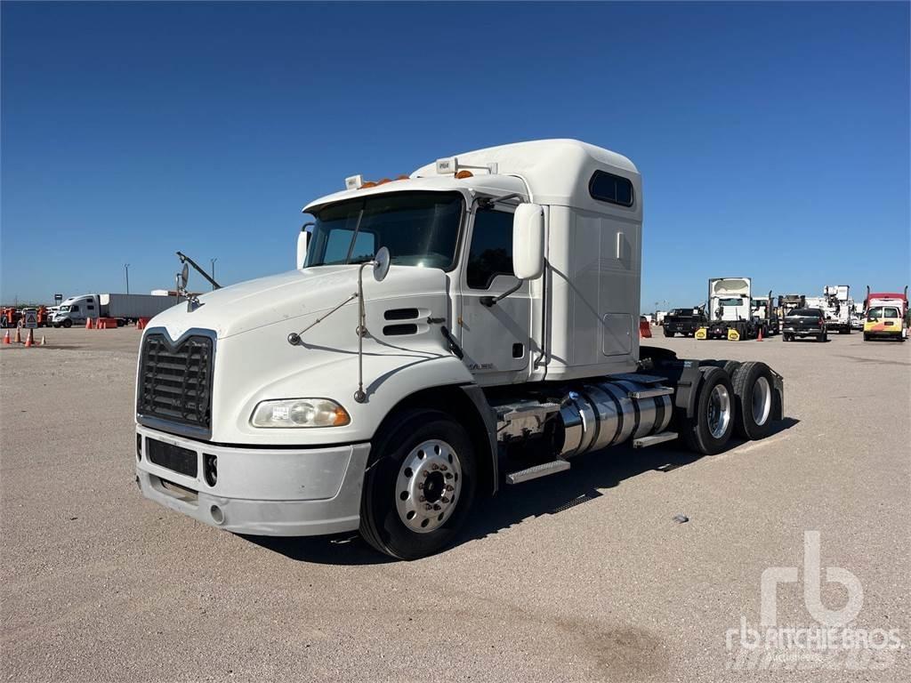 Mack CXU613 Trekkvogner
