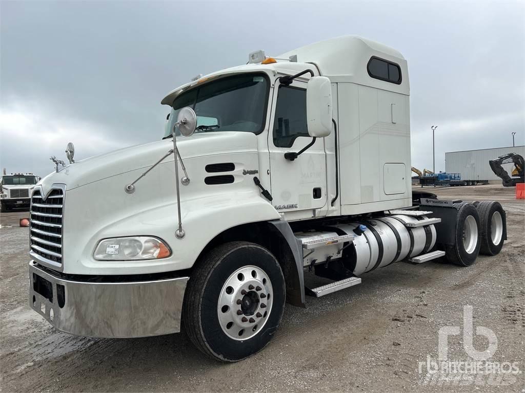 Mack CXU613 Trekkvogner