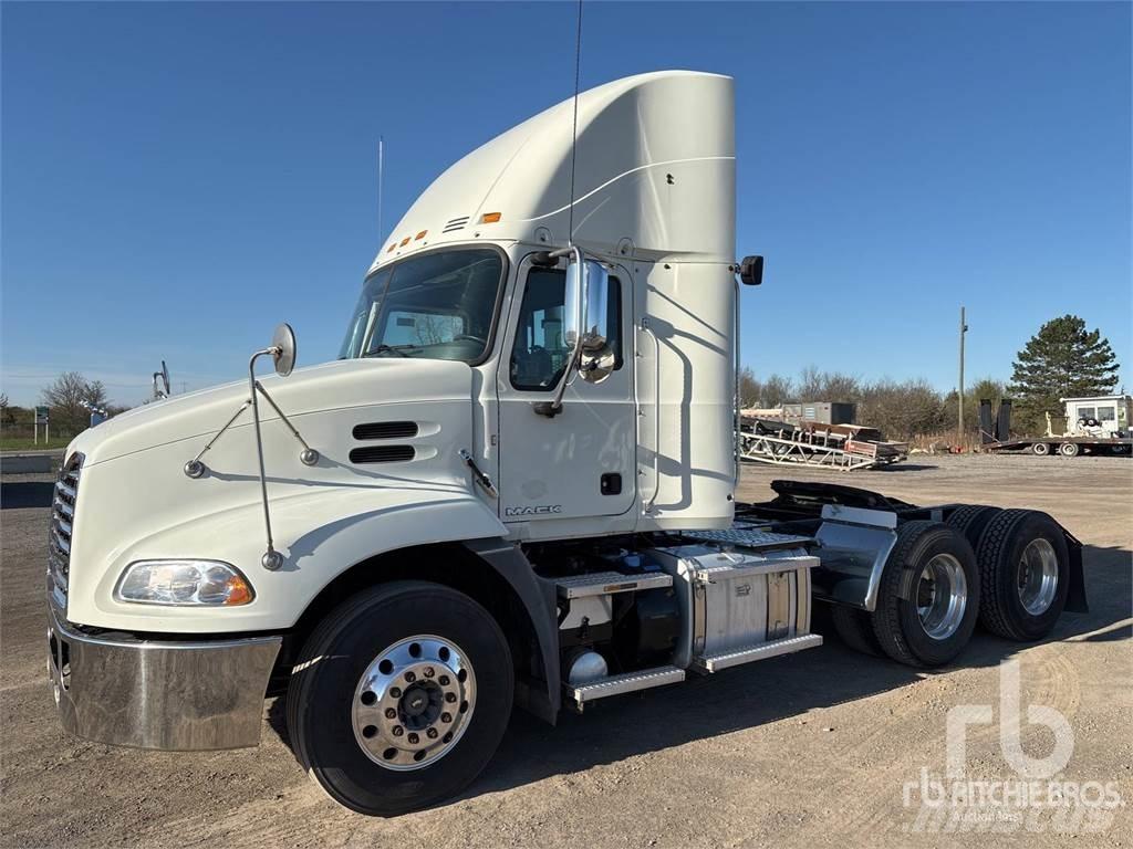 Mack CXU613 Trekkvogner
