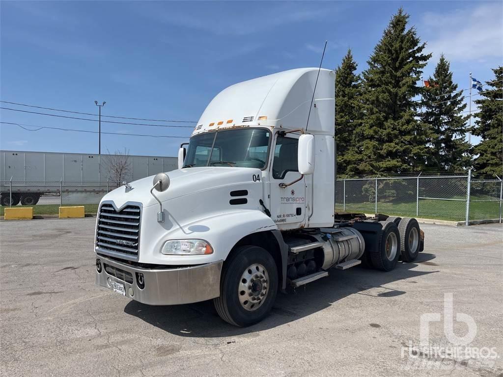 Mack CXU613 Trekkvogner