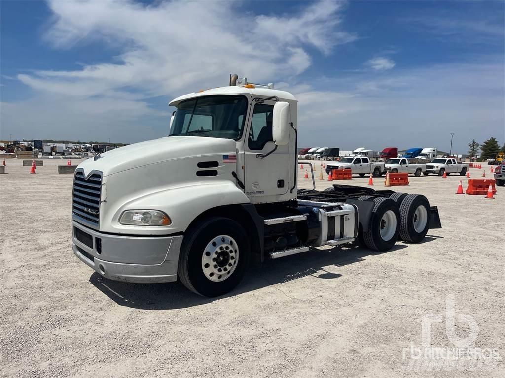 Mack CXU613 Trekkvogner