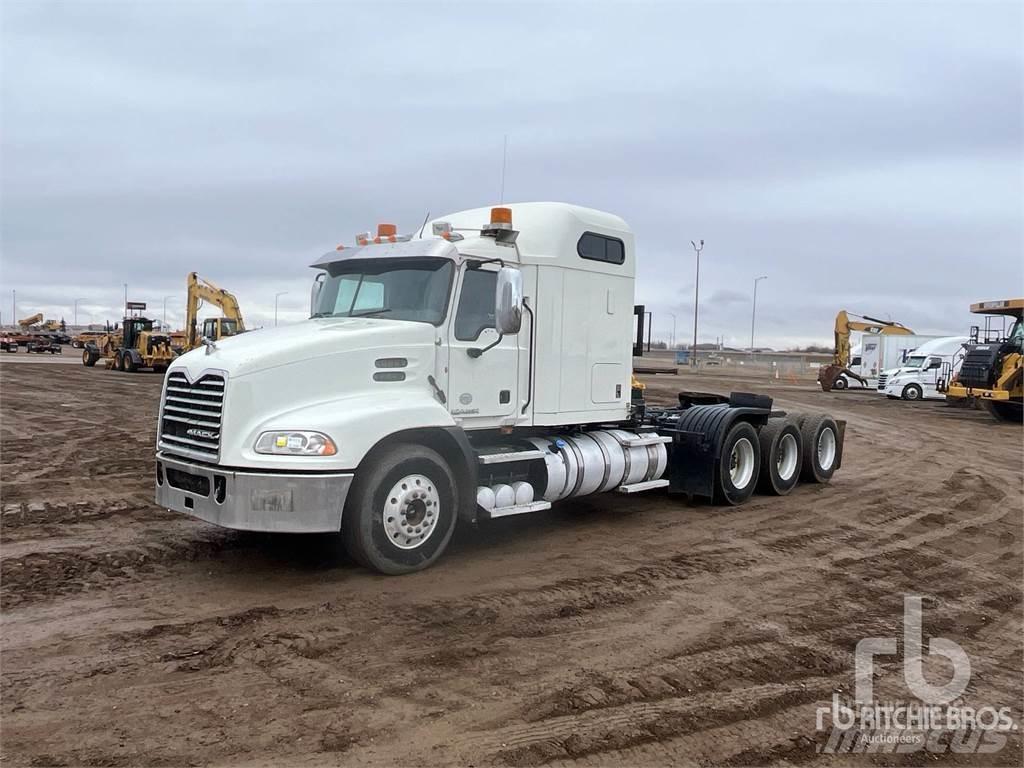 Mack CXU614 Trekkvogner