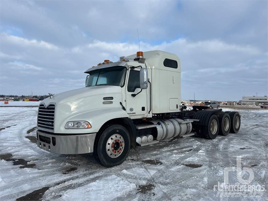 Mack CXU614 Trekkvogner