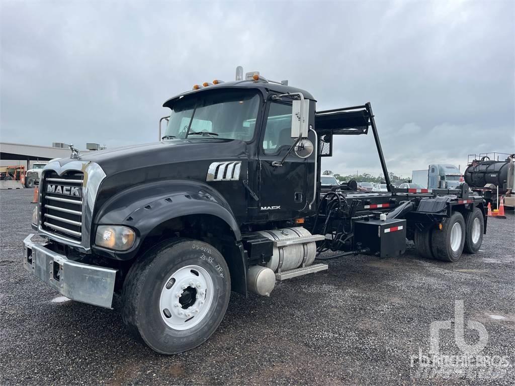 Mack GU713 Kabelløft lastebiler