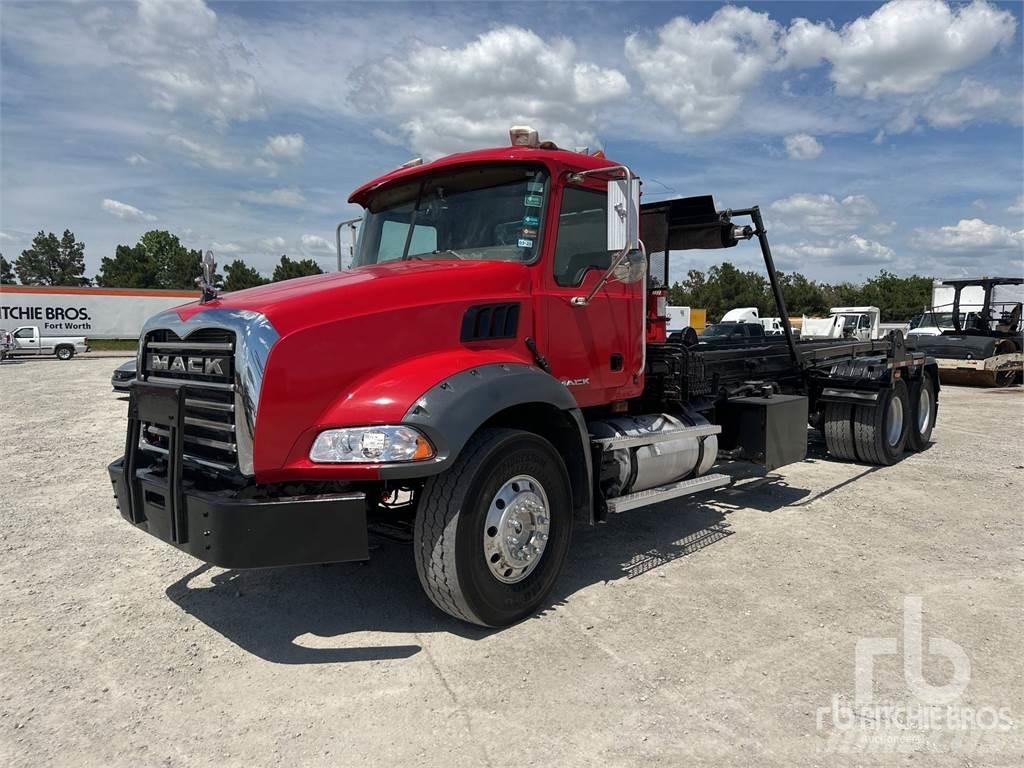 Mack GU813 Kabelløft lastebiler