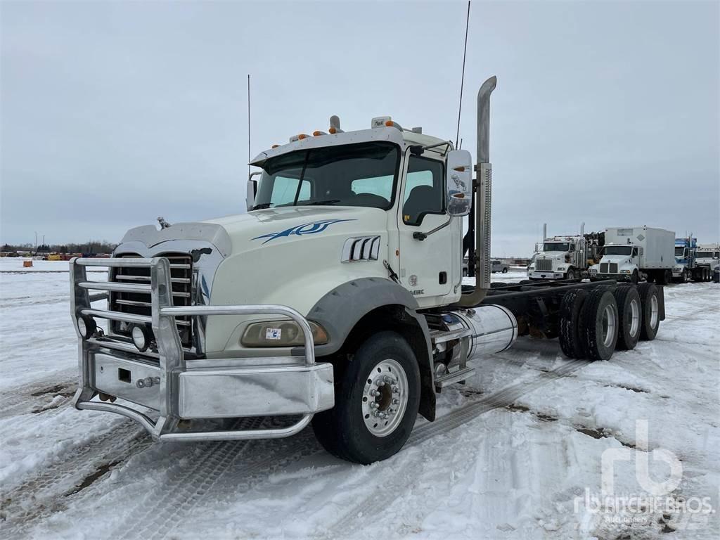 Mack GU814 Chassis