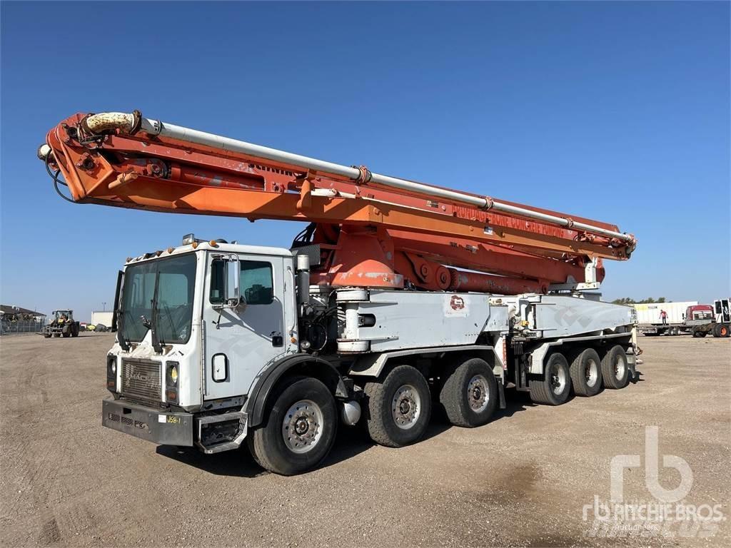 Mack MR688S Betongbiler