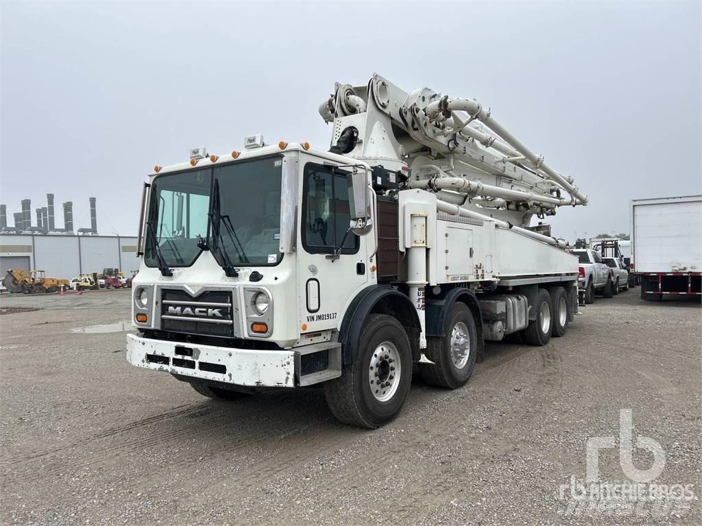 Mack MRU613 Betongbiler