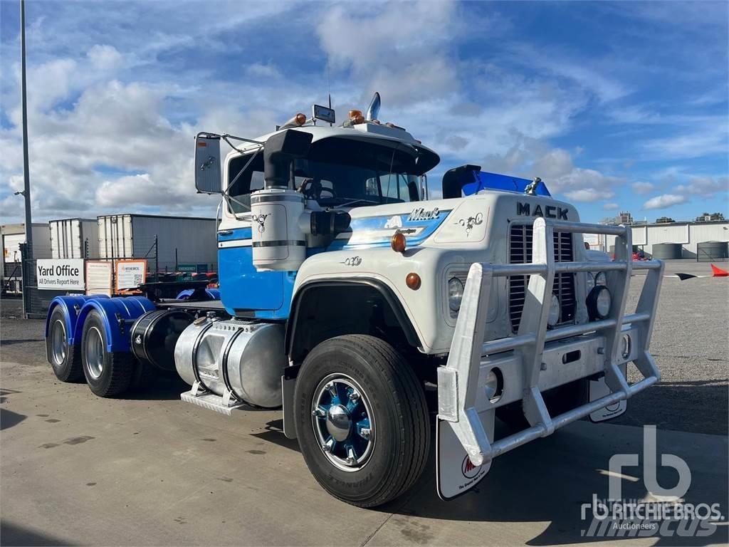 Mack R688RS Chassis