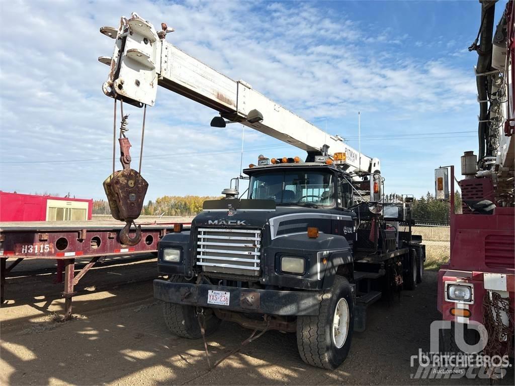Mack RD688S Kranbil