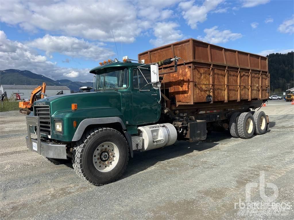 Mack RD688S Kabelløft lastebiler