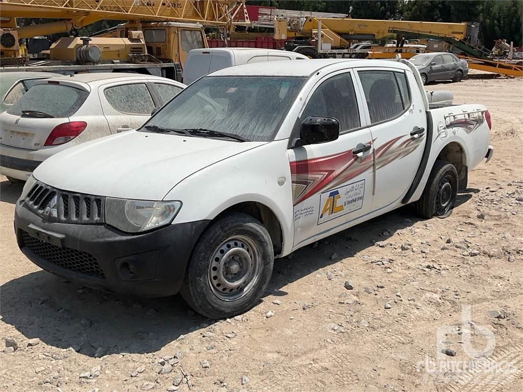 Mitsubishi L200 Pickup/planbiler