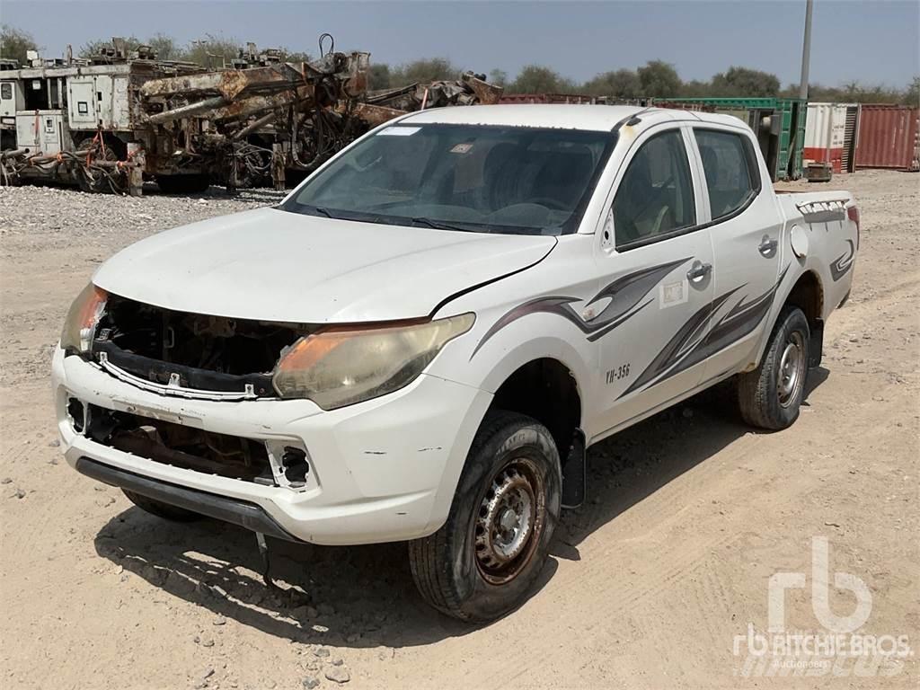 Mitsubishi L200 Pickup/planbiler