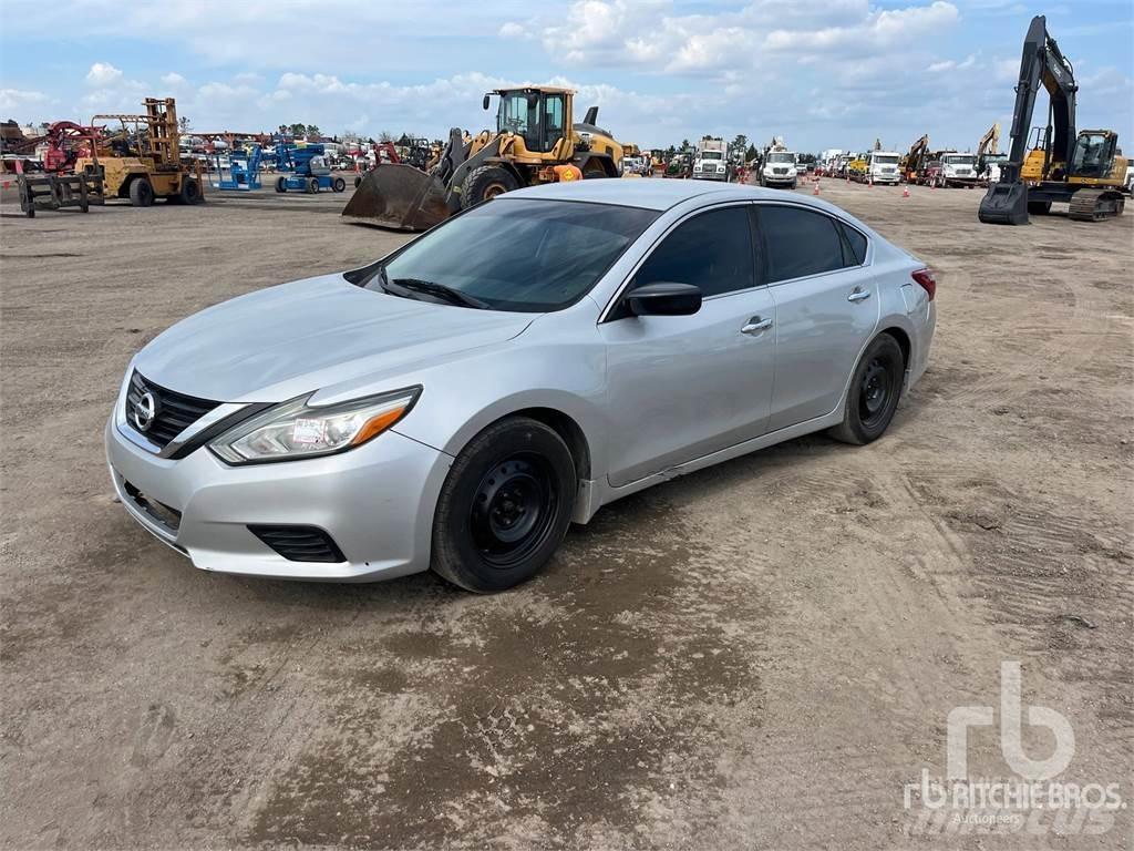 Nissan ALTIMA Personbiler