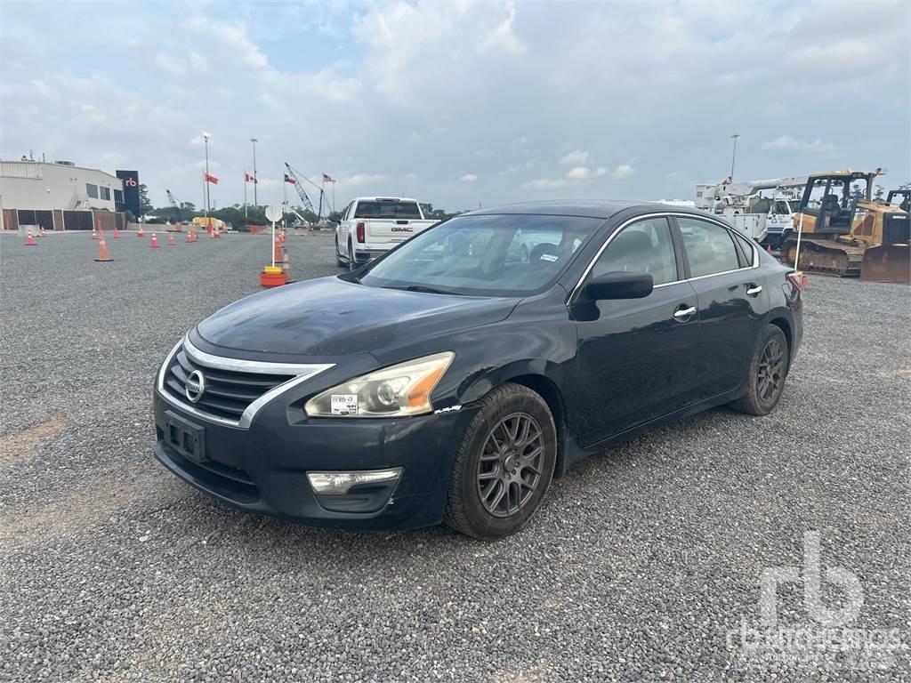 Nissan ALTIMA Personbiler