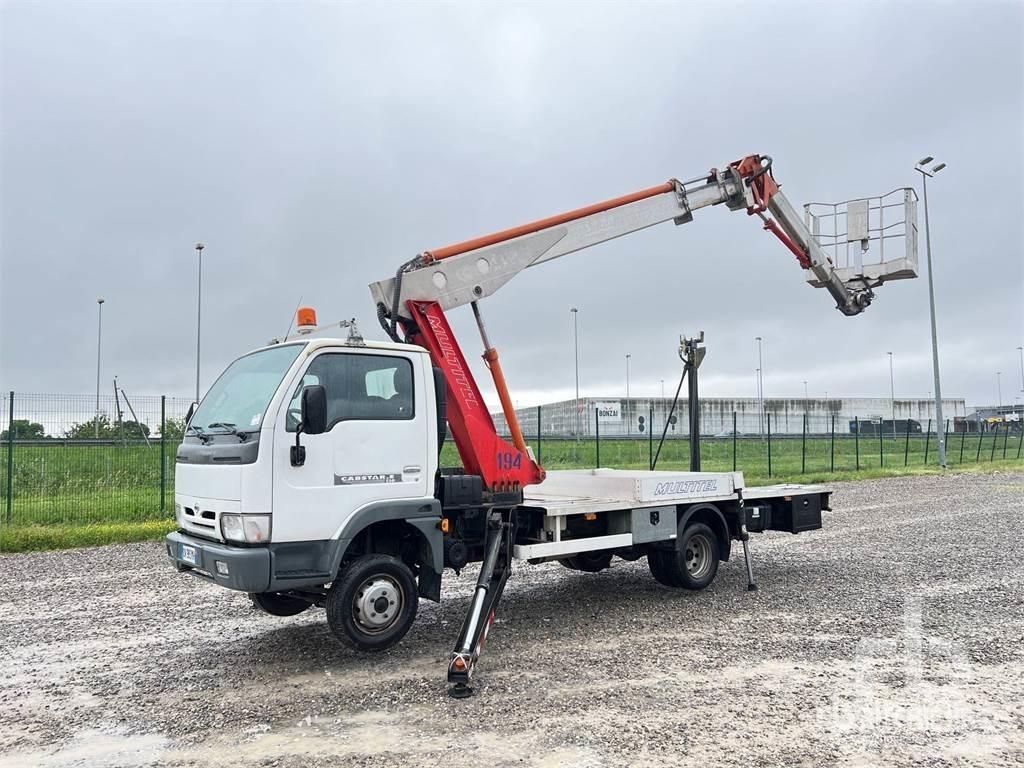 Nissan CABSTAR Tilhengerlifter