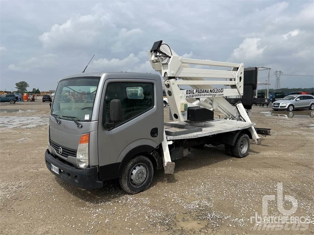 Nissan CABSTAR Tilhengerlifter